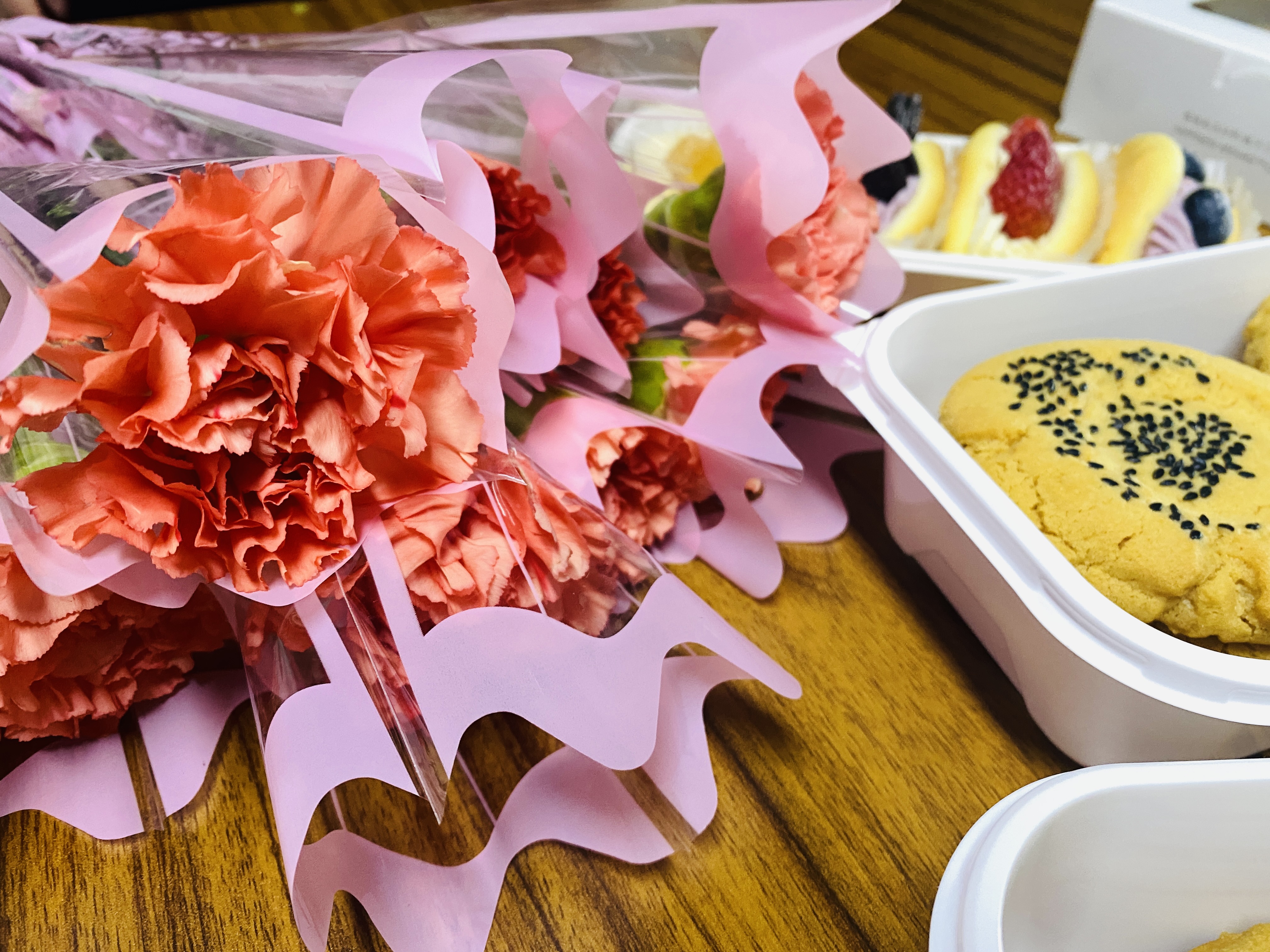 吉瑞祥激光祝所有女神們節(jié)日快樂！